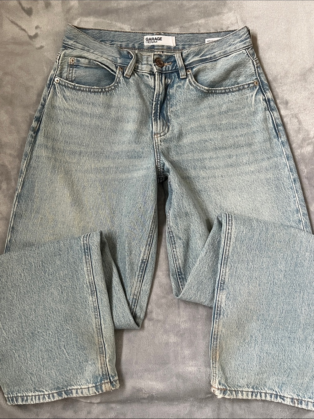 Garage Women's Pale Blue Straight-Leg Jeans (Mom jeans)